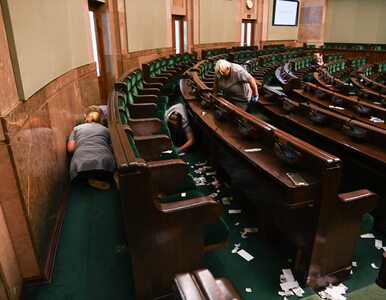 Pracownice Sejmu posprzątały po happeningu Jachiry. „Żenada, wstyd i...