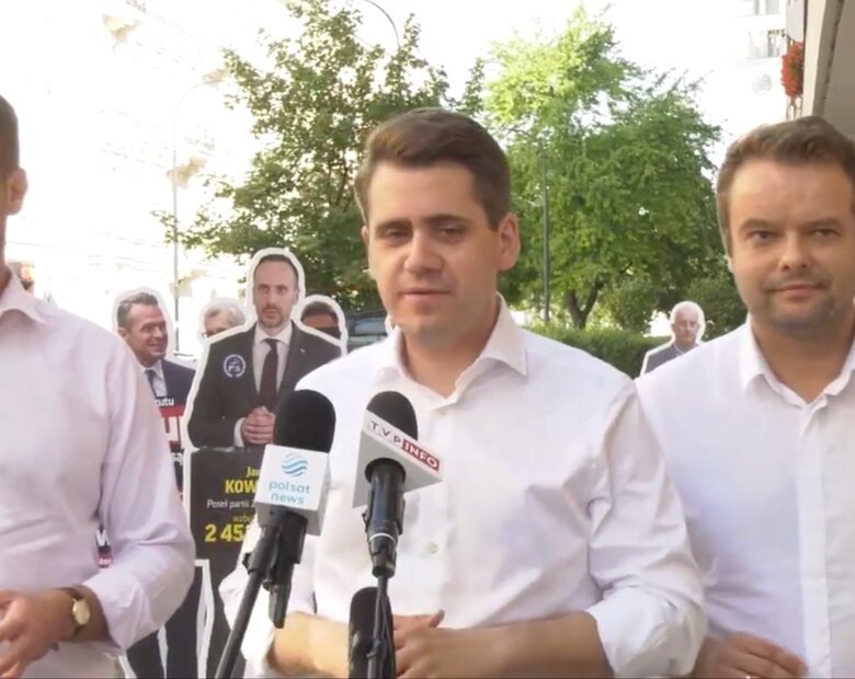 Miniatura: Niespodziewany gość na konferencji PiS. Za...