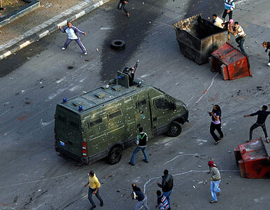 Miniatura: Egipt: antyterroryści na ulicach, internet...