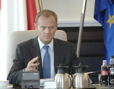 Miniatura: Tusk: pamiętamy o zbrodni katyńskiej i jej...