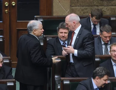 Miniatura: "Kaczyński i Macierewicz - knują, węszą,...