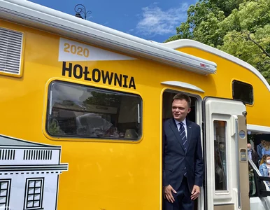 Miniatura: Kto stoi za Szymonem Hołownią? „To szalupa...