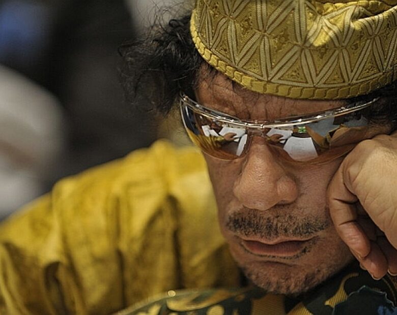 Miniatura: Kadafi: naród mnie popiera, a ofiary to...