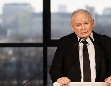 Miniatura: Sondaż. Kaczyński na politycznej...