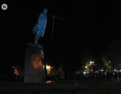 Miniatura: Kolejny pomnik Lenina zburzony na...