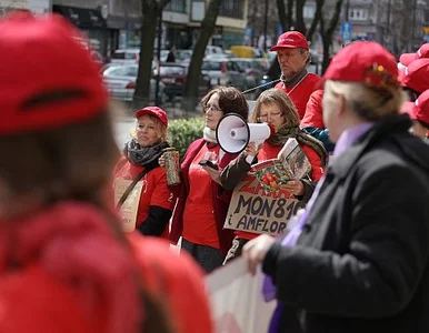 Miniatura: Protest przed resortem rolnictwa: nie...