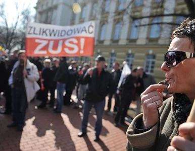 Miniatura: "Normalności", "znieś pan ZUS". Protest...