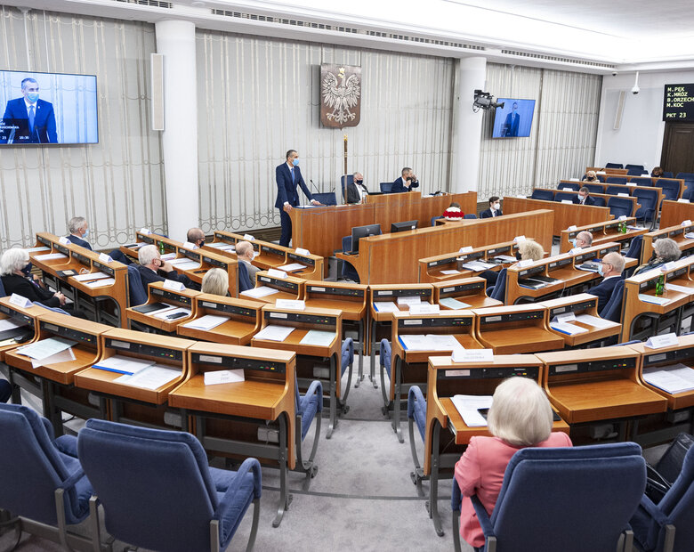 Miniatura: Senat zajmie się ustawą ratyfikacyjną....