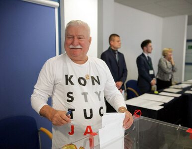 Miniatura: Lech Wałęsa głosował w koszulce z napisem...