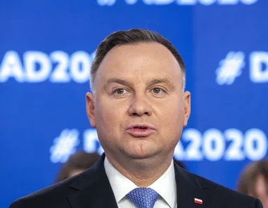 Miniatura: Sondaż. Andrzej Duda wciąż prowadzi, choć...