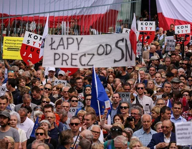 Miniatura: Komitet Helsiński: Parlament staje się...