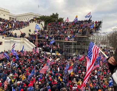 Miniatura: Zamieszki w USA. Biały Dom prosi o pomoc...