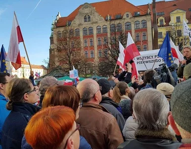 Miniatura: Poseł PiS o manifestacjach KOD: Ludzie...