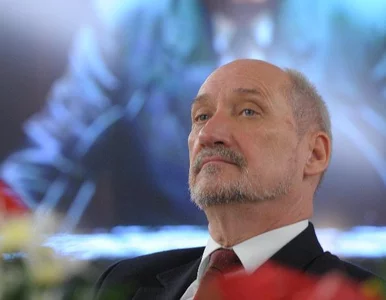 Miniatura: Macierewicz: gdyby nie obalono rządu...