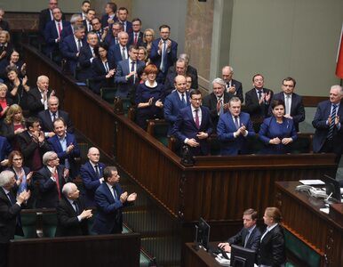 Miniatura: Wicemarszałek Senatu: Rekonstrukcja rządu...