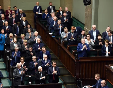 Miniatura: Sondaż. Większość Polaków źle ocenia rząd PiS