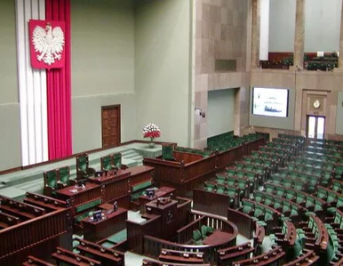 Miniatura: Nowy sondaż: Rośnie poparcie dla PiS....