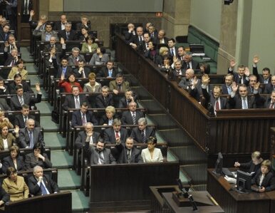 Miniatura: PO i PiS chcą odchudzić Sejm