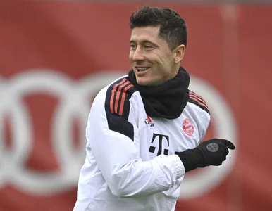 Miniatura: Robert Lewandowski razem z żoną przyleciał...