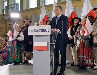 „Wiadomości” TVP chwalą Andrzeja Dudę. „Tak, jak na wojnie, wódz...