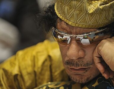 Miniatura: Kadafi bombarduje skład broni