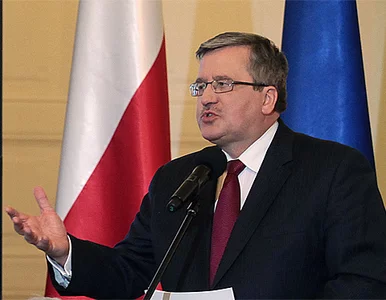 Miniatura: Komorowski chwali Tuska za podnoszenie...