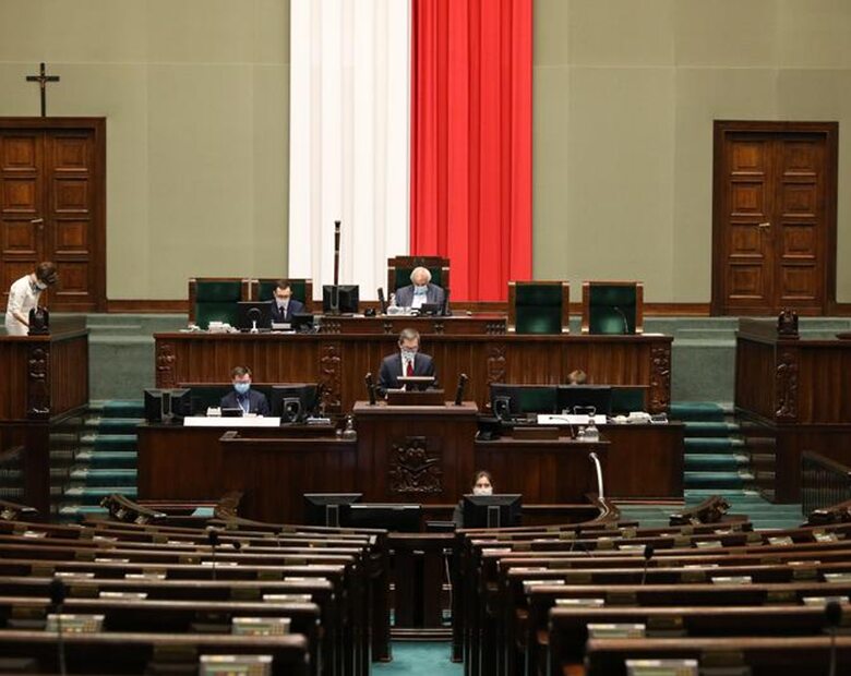 Miniatura: Sejm za „tarczą 2.0”. Przyjęto część...