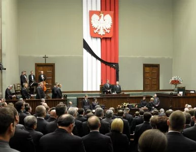 Miniatura: Posłowie żegnają swoich kolegów