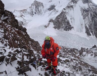 Miniatura: Zimowa wyprawa na K2. Chmielarski i Małek...