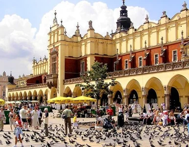 Miniatura: Kraków zapowiada cięcia. "Ten rak drąży...