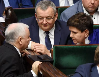 Miniatura: „Fakt”: Kaczyński wściekły na Szydło. Była...