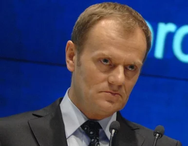 Miniatura: Tusk: koalicja PiS-SLD to realne...