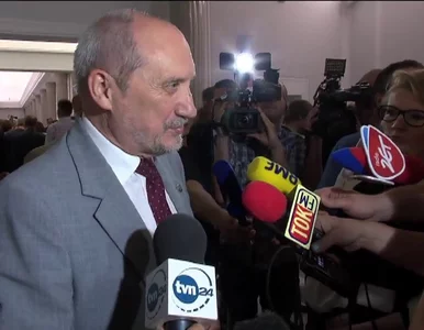 Miniatura: Macierewicz: Twój Ruch kpi z Sejmu, z...