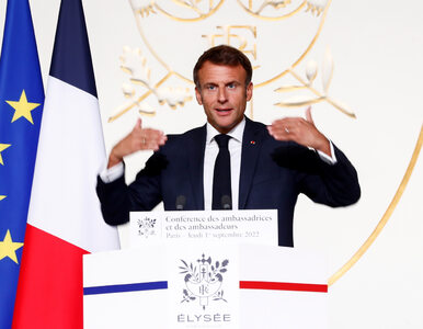 Miniatura: Macron: Musimy przygotować się na długą...
