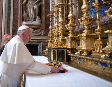 Miniatura: "Był złoty tron, a papież usiadł w ławce..."
