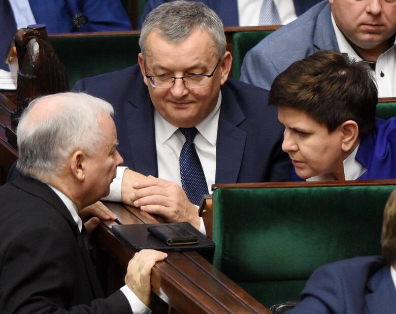 Miniatura: „Fakt”: Kaczyński wściekły na Szydło. Była...