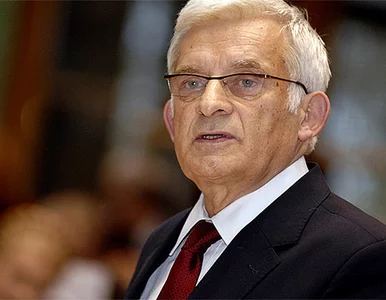 Miniatura: Buzek, Strzembosz i Davies odznaczeni...