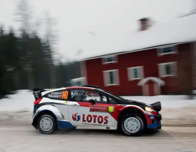 Miniatura: Rajd Szwecji: Ogier prowadzi, Kubica...