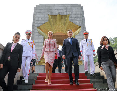 Miniatura: Para prezydencka z wizytą w Wietnamie....
