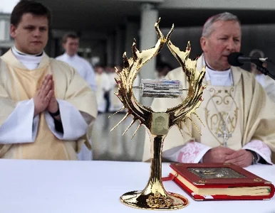 Miniatura: 120 tysięcy pielgrzymów w Łagiewnikach....