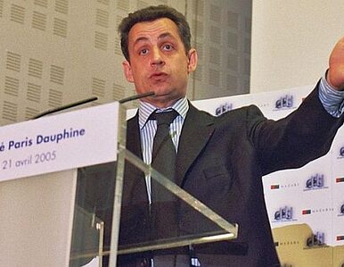 Miniatura: Sarkozy grozi i wali pięścią w stół
