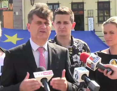 Miniatura: Palikot: Euro w Polsce jest ważniejsze niż...