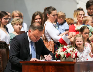 Miniatura: Andrzej Duda podpisał projekt zmiany w...