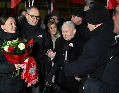 Miniatura: Protest przed aresztem w Radomiu. Jarosław...