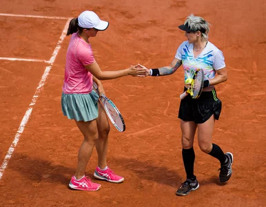 Miniatura: Roland Garros. Świątek i Mattek-Sands w...