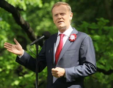 Miniatura: Tusk obiecuje strażakom podwyżki