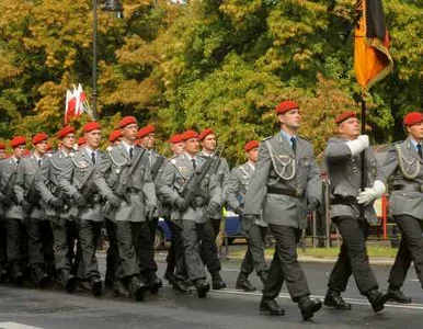 Miniatura: Niemcy nie chcą rezygnować z poboru i nie...