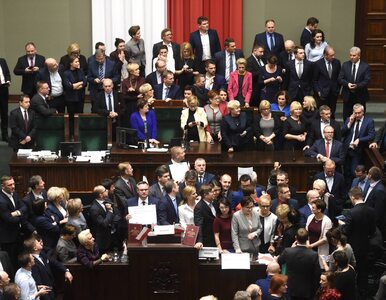 Miniatura: Protest opozycji i starcia przed Sejmem....