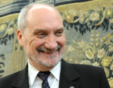 Miniatura: Macierewicz: szef BOR jest nie do...