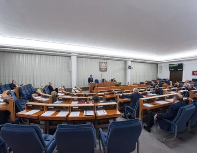 Miniatura: Senat przyjął ustawę o trzynastej...